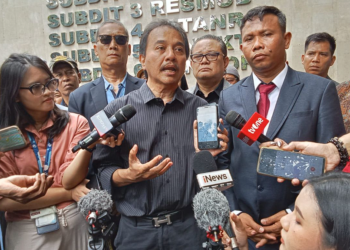 Penangkapan Roy Suryo Diungkap Kuasa Hukum, Dijemput Dini Hari Usai Acara di Bandung